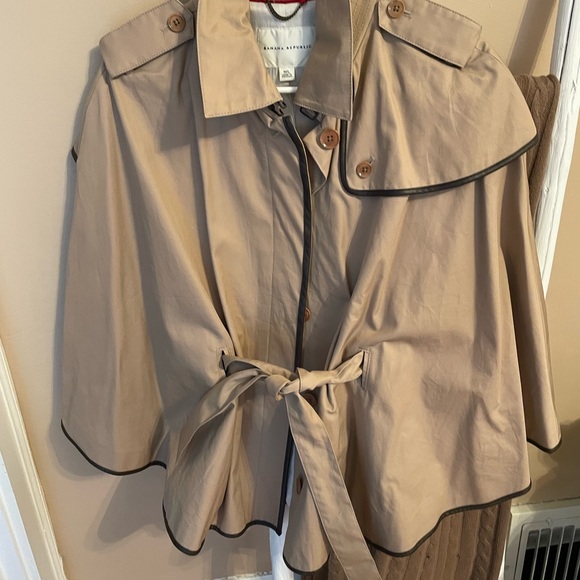 Banana Republic Jackets & Blazers - Banana Republic Belted Cape